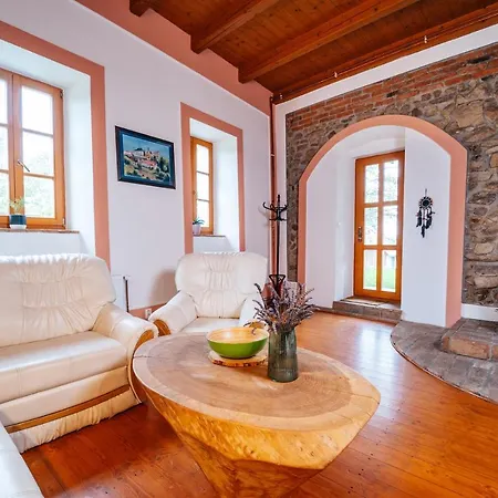 Andelsky Dvur Casa de hóspedes Svetce